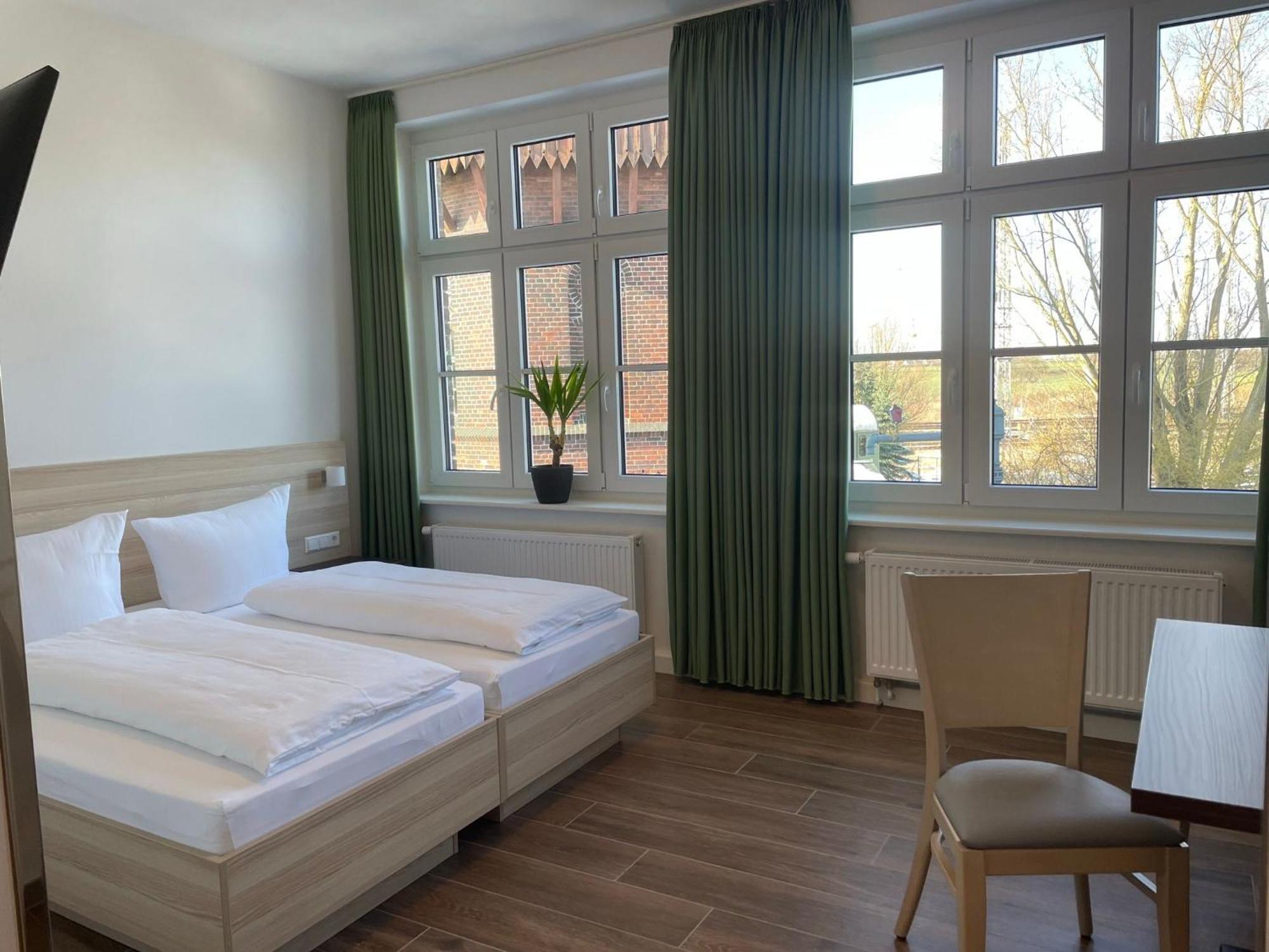 Lokschuppen Pasewalk- Gaestehaus Lokschuppen 外观 照片